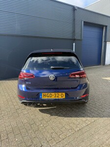 Volkswagen-Golf-4